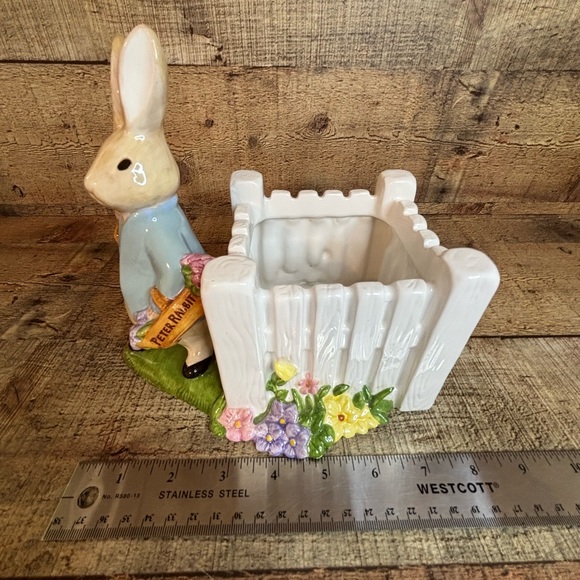 2001-Beatrix Potter “Peter Rabbit” W/White Fence-Ceramic Planter Teleflora - Picture 9 of 10